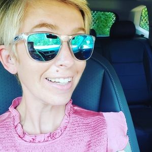 Meet your Posher, Marie-laurence